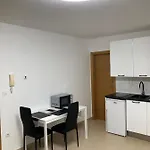 Cozy Varos Apartament *