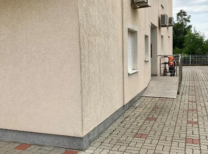 Cozy Varos Apartament